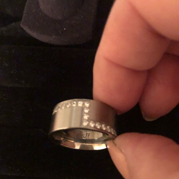 B TIFF STAINLESS STEEL & SWAROVSKI ZZ RING - Picture 3 of 4